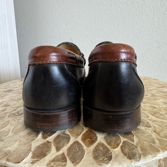 Allen Edmonds Woodstock Men's Black and Brown Leather Loafers size 8.5 D - Picture 5 of 9